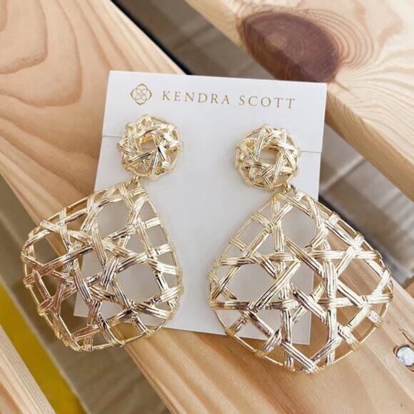 Kendra Scott Stud Earrings - Picture 2 of 3